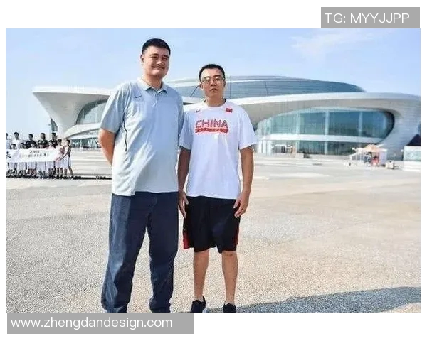 姚明与巨人卡里身高对比谁更高一目了然的揭秘与分析 姚明与巨人卡里身高对比谁更高一目了然的揭秘与分析